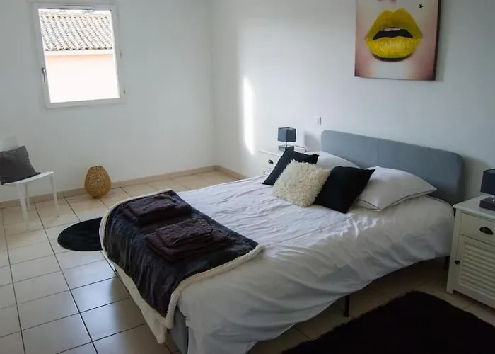 Appartement Cosy. Merville Centre. Proche Aeroport Et Parc Exposition