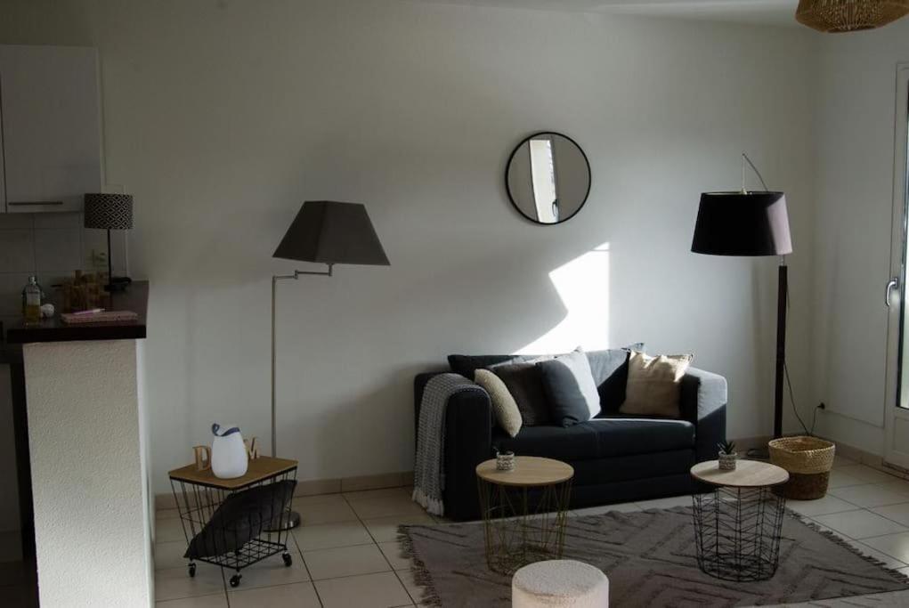 Cosy. Merville Centre. Proche Aeroport Et Parc Exposition Appartement