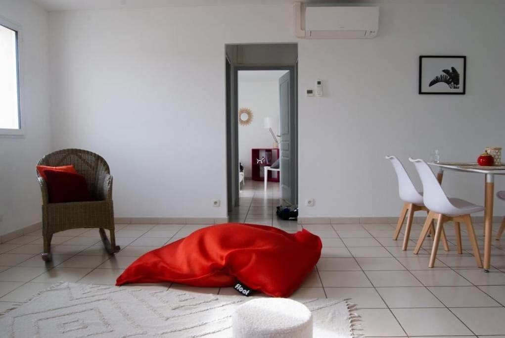 Cosy. Merville Centre. Proche Aeroport Et Parc Exposition Appartement